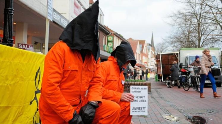 Die Papenburger Gruppe von Amnesty International besteht seit zehn Jahren und macht regelmäßig unter anderem auf dem Wochenmarkt auf Menschenrechtsverletzungen aufmerksam. 