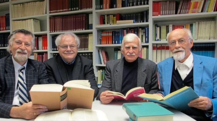 Publikumsnahe Philosophen (von links): Reinhold Mokrosch, Harald Kerber, Elk Franke, Arnim Regenbogen. 