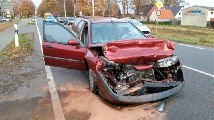 Zwei Autofahrerinnen sind bei einem Unfall in Stuhr-Seckenhausen leicht verletzt worden. 