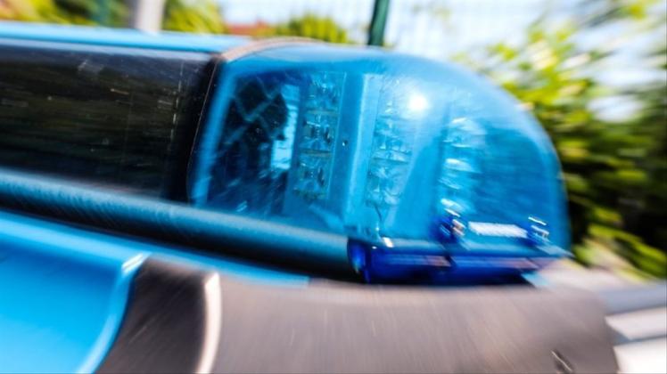 Die Polizei berichtet von einer Fahrerflucht in Delmenhorst.  Symbolfoto: Michael Gründel