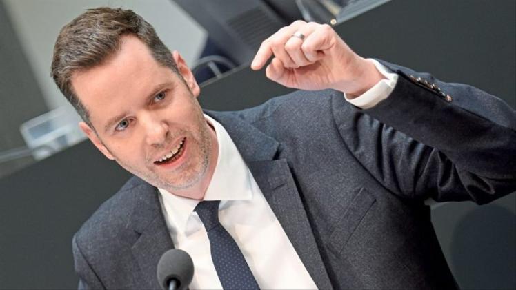 Ist für eine klare Debattenkultur: Politiker sollten nicht über jedes moralische Stöckchen springen, rät Christian Dürr. Ist für eine klare Debattenkultur: Politiker sollten nicht über jedes moralische Stöckchen springen, rät Christian Dürr.