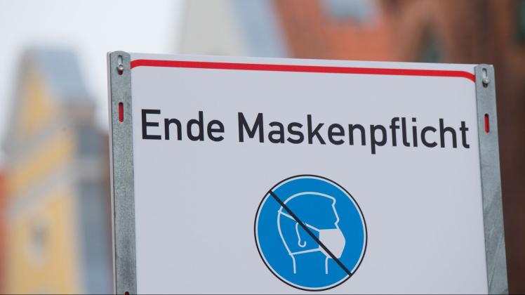 Mit dem „Freedom Day“ endet vielerorts die Maskenpflicht. Aber ist das eine gute Nachricht angesichts steigender Infektionszahlen? Viele Corona-Regeln laufen aus