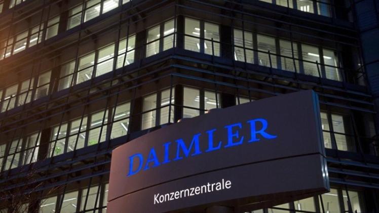 Der Autobauer Daimler soll viel stärker in die Abgas-Affäre bei Diesel-Fahrzeugen verstrickt sein als bislang bekannt. 