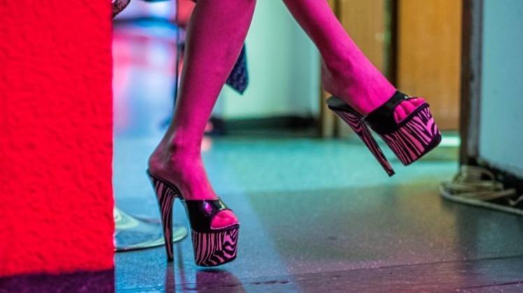 Prostituierte müssen sich seit 1. Juli bei der zuständigen Behörde anmelden. Symbolfoto: Andreas Arnold/dpa