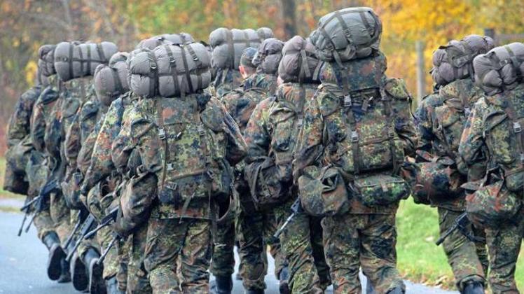 Soldaten in der Grundausbildung: Die Bundeswehr will ihr Personal kräftig aufstocken. 