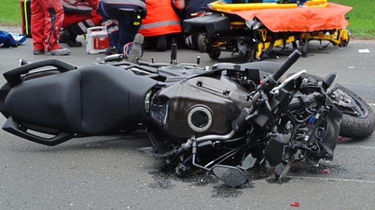 Bei einem Unfall auf der B213 in der Gemeinde Dötlingen ist ein Motorradfahrer schwer verletzt worden. Symbolfoto: Dirk Hamm Bei einem Unfall auf der B213 in der Gemeinde Dötlingen ist ein Motorradfahrer schwer verletzt worden. Symbolfoto: Dirk Hamm