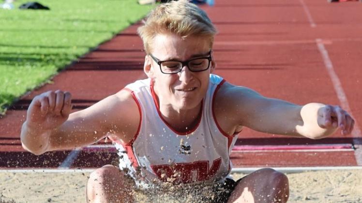 Titelträger in der männlichen Jugend U18: Tom Wöhler (DTV) sprang 5,47 Meter weit. Fotos: Rolf Tobis Titelträger in der männlichen Jugend U18: Tom Wöhler (DTV) sprang 5,47 Meter weit. Fotos: Rolf Tobis