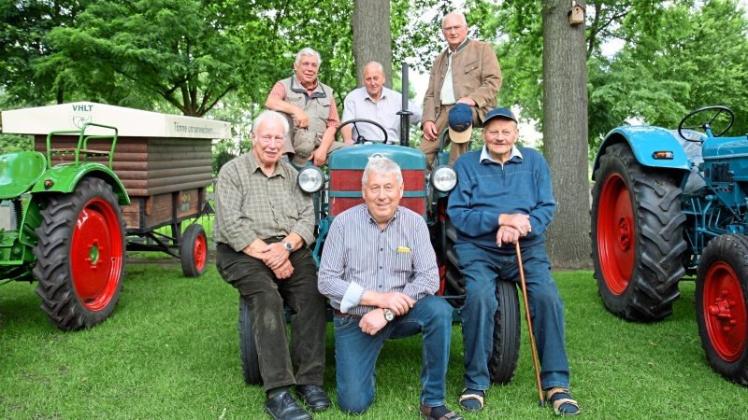 Gründeten vor 25 Jahren den VHLT: Karl Papenbrock, Clemens Hothnaier, Clemens Toppheide (hintere Reihe von links), Horst Henneke, Antonius Recker und Norbert Kälker (vordere Reihe vorder Reihe von links). 