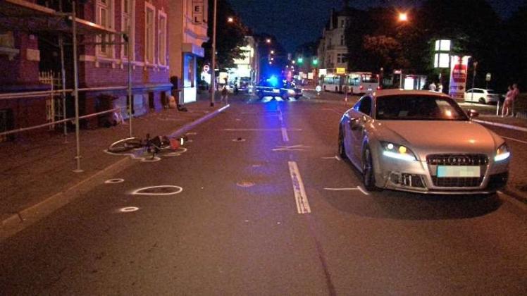 Eine Fahrradfahrerin ist am 6. Juni vergangenen Jahres auf der Martinistraße von einem Auto erfasst und dabei lebensgefährlich verletzt worden. 