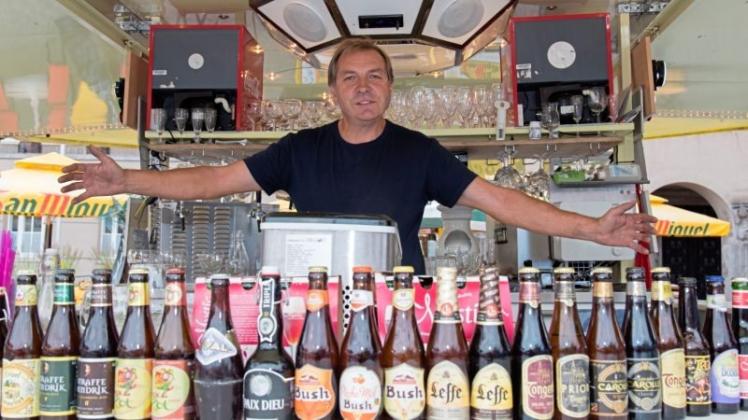 400 Biersorten können Bierfreunde bis Sonntag auf dem Delmenhorster Rathausplatz ausprobieren. Fotos: Melanie Hohmann