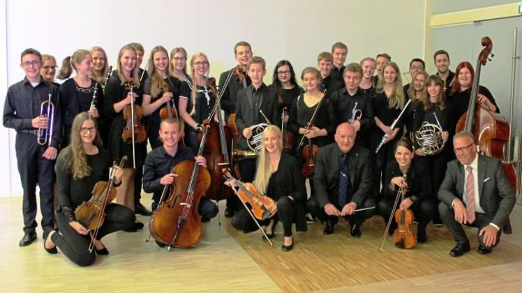 Das Jugendsinfonieorchester der Kreismusikschule des Landkreises Diepholz freuen sich auf den Besuch ihrer Freunde des Orchesters „Harmonie Junior“ der École de musique „L ́Orée de Bercé-Belinois“. 