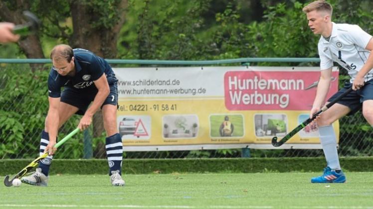 Unterlag mit seinem HCD 0:16 gegen den führenden Braunschweiger THC: Ulli Hader(links), der für die Delmenhorster Oberliga-Herrenmannschaft letztmals als Spielertrainer zum Einsatz kam. 