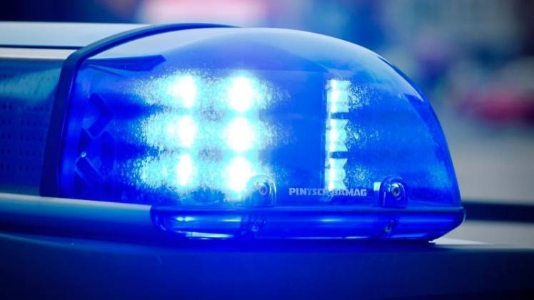 In Wardenburg ist bei einem Unfall hoher Sachschaden entstanden. Eine Frau wurde verletzt. Symbolfoto: dpa