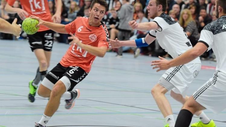 Treten an diesem Samstag zum Rückspiel beim THW Kiel an: die A-Jugend-Handballer der HSG Grüppenbühren/Bookholzberg um Bennet Krix (links). 