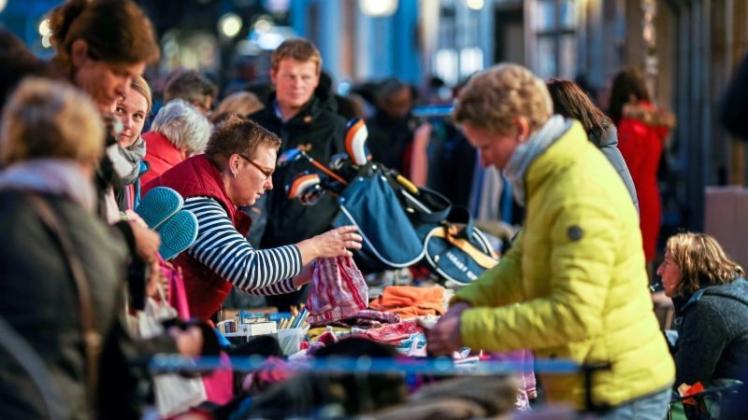 An diesem Wochenende gibt es auch einen Abendflohmarkt in Oldenburg. Archivfoto: David Ebener