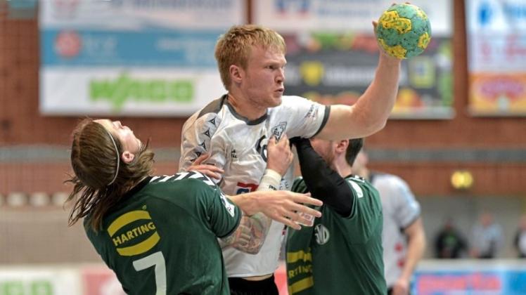 Neuzugang für HSG Delmenhorst: Rückraumspieler Tim Coors (am Ball) spielt zur Zeit für den Drittligisten Handballfreunde Springe. 
