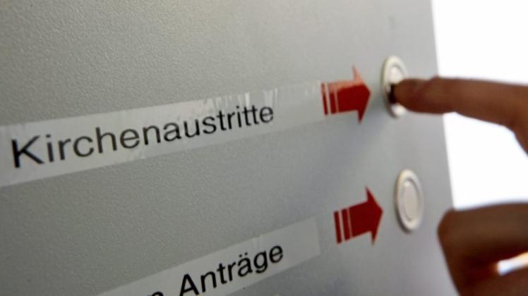Die Zahl der Christen in Deutschland schrumpft nach wie vor. Dieser Trend spiegele sich auch in der Ganderkeseer Kirchengemeinde wider. Symbolfoto: Oliver Berg/dpa Die Zahl der Christen in Deutschland schrumpft nach wie vor. Dieser Trend spiegele sich auch in der Ganderkeseer Kirchengemeinde wider. Symbolfoto: Oliver Berg/dpa