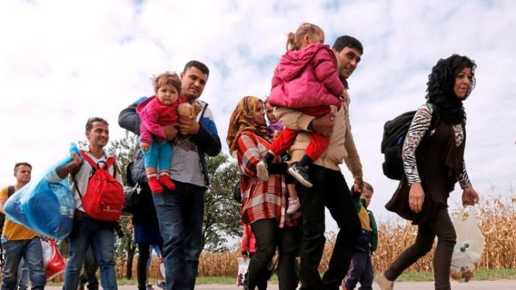 Auf der Flucht: Zwei Jahre nach Beginn der großen Flüchtlingswelle hat der EuGH die geltenden EU-Asylregeln nun bestätigt. Abweichungen davon waren demnach trotz der Ausnahmesituation 2015 in Ländern wie Kroatien nicht zulässig. 