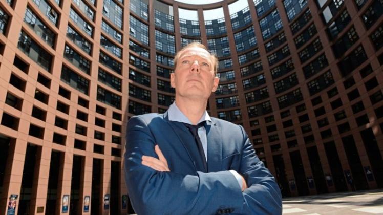 Martin Sonneborn spricht im Interview über die Chancen der Satire-Vereinigung „Die Partei“ bei der Bundestagswahl 2017. 