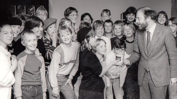 Fleißige Spendensammler: Mit einem bunten Nachmittag haben Gymnasiasten in Ganderkesee 1984 600 Euro für „Brot für die Welt“ zusammenbekommen. Archivfoto: Horst Schilling