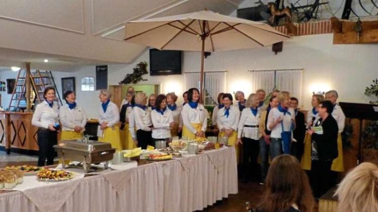 Die Soroptimisten Leer/Papenburg begrüßten in Rhede ihre Gäste zu einem Frühstück und freuten sich nach der Begrüßung über die Einladung eines befreundeten Klubs. 