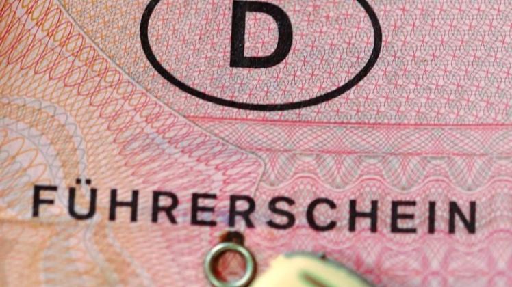 Der früher in Deutschland ausgestellte graue oder rosa Führerschein ist laut Gesetz bis zum Jahr 2033 weiterhin gültig, sowohl in Deutschland als auch im EU-Ausland. Die Frist läuft bis 2033. Foto:Imago/Karina Hessland