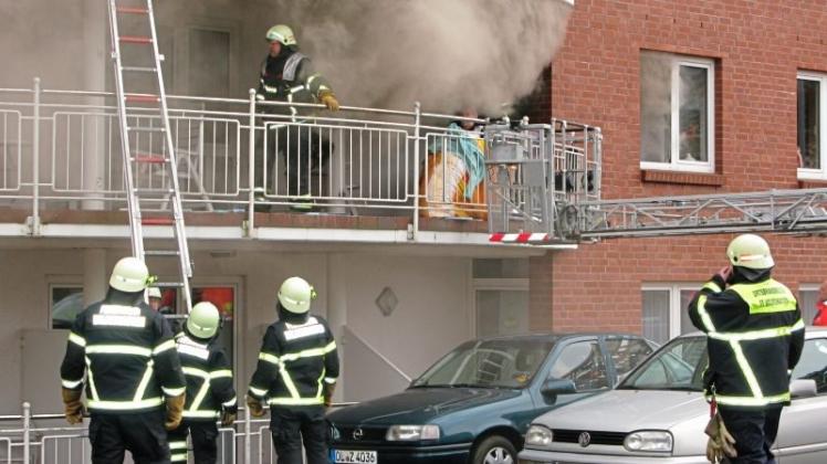Ein Großaufgebot an Rettungskräften ist bei einem Brand in einem Wildeshauser Seniorenheim im Einsatz. 