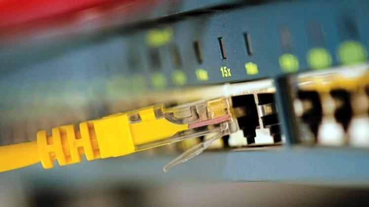 Niedersachsens Landwirtschaftsminister Christian Meyer (Grüne) zieht Bilanz zur Versorgung ländlicher Räume mit schnellem Internet. 