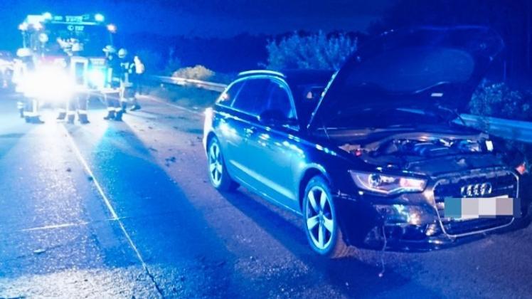 Zu einem Verkehrsunfall ist die Feuerwehr Sandkrug am späten Sonntagabend kurz von 23 Uhr auf die A29 zwischen der Anschlussstelle Sandkrug und dem Kreuz Oldenburg-Ost ausgerückt. Zu einem Verkehrsunfall ist die Feuerwehr Sandkrug am späten Sonntagabend kurz von 23 Uhr auf die A29 zwischen der Anschlussstelle Sandkrug und dem Kreuz Oldenburg-Ost ausgerückt.
