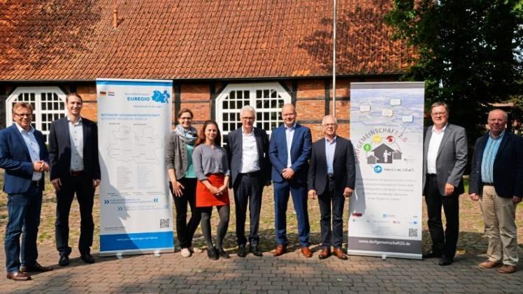 Vertreter der am Projekt „Dorfgemeinschaft 2.0“ beteiligten Institutionen stellten jetzt im Wöhlehof den Stand des Forschungsvorhabens vor. 