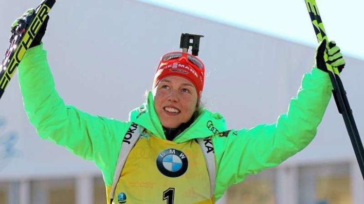Laura Dahlmeier lief den Sieg als Schlussläuferin ins Ziel. 