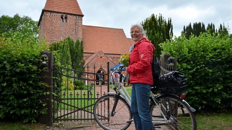 Die Schönemoorer St.-Katharinen-Kirche zieht in den Ferien sonntags wieder Radfahrer an. 