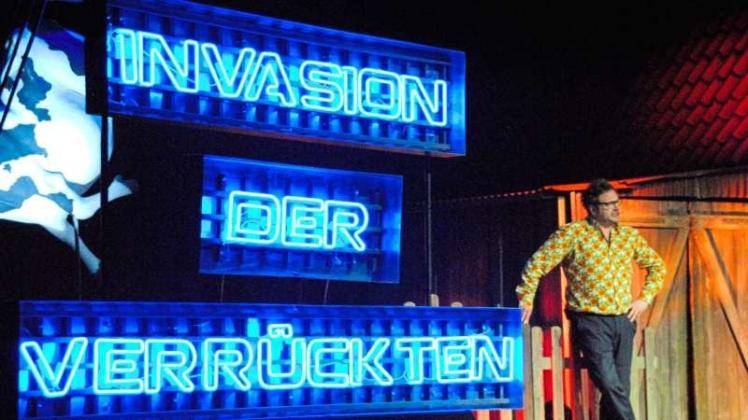 Zum zweiten Mal gastierte Paul Panzer mit dem Programm „Invasion der Verrückten“ in der Artland Arena in Quakenbrück. 