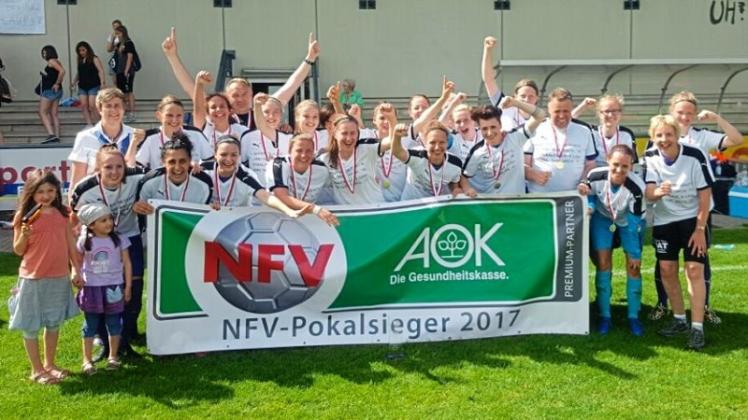 Niedersachsenpokalsieger 2017: die Fußballerinnen des TV Jahn Delmenhorst. 