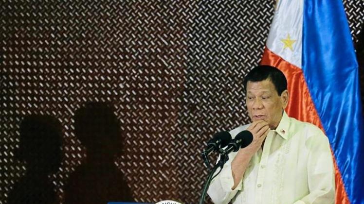 Der philippinische Präsident Rodrigo Duterte will das Kriegsrecht im von Dschihad-Kämpfern bedrohten Süden des Inselstaates bis zum Jahresende verlängern. 