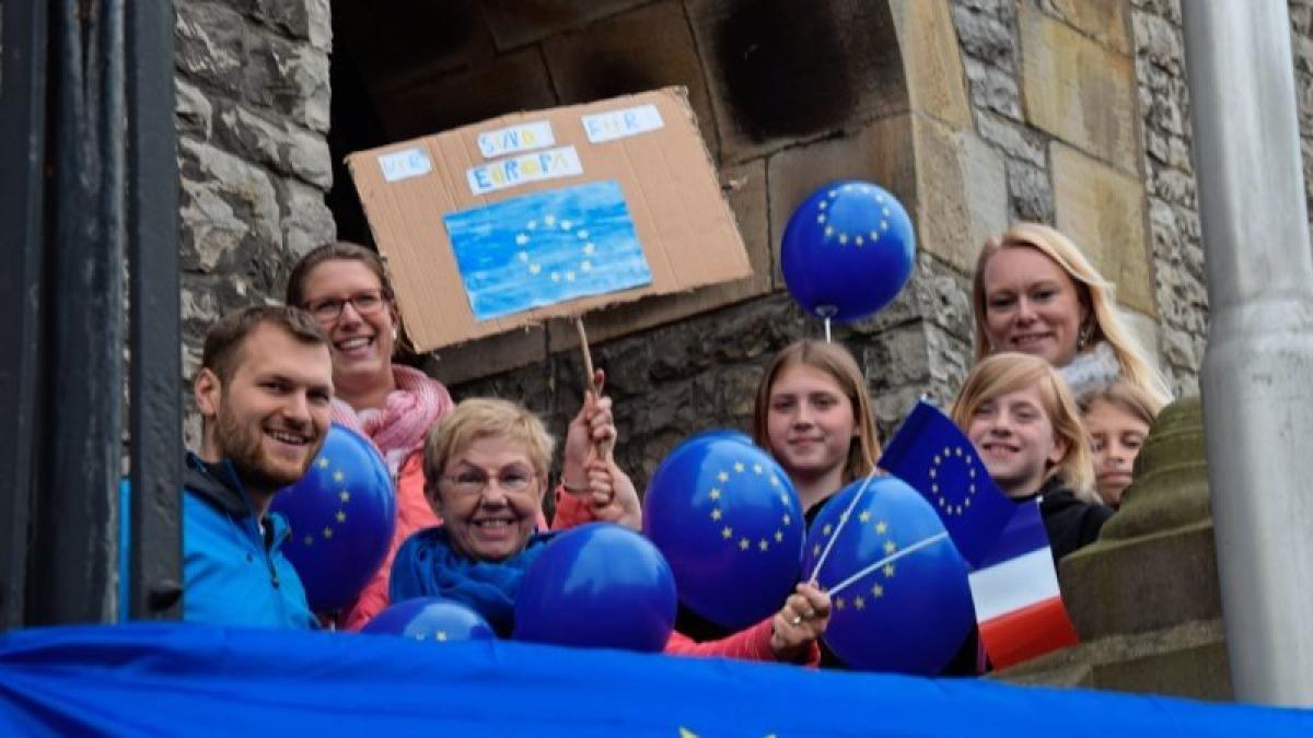 Melle zeigt Flagge für ein vereintes NOZ