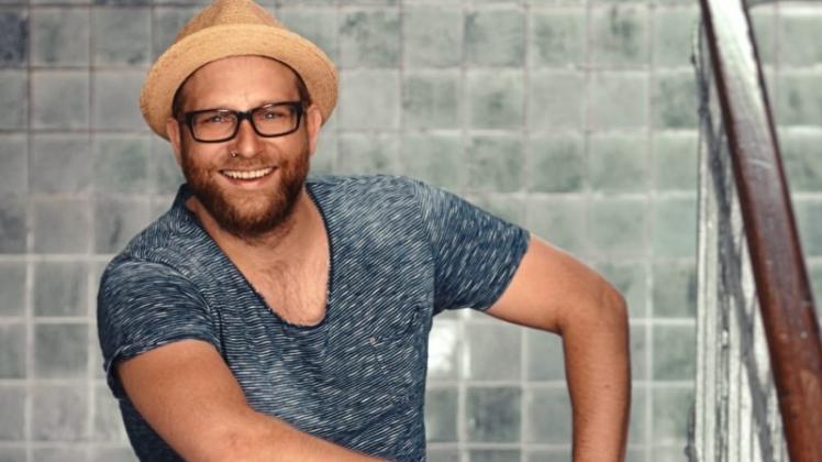 Gregor Meyle wird am 4. August 2017 beim FestiDel in Delmenhorst auftreten. Gregor Meyle wird am 4. August 2017 beim FestiDel in Delmenhorst auftreten.