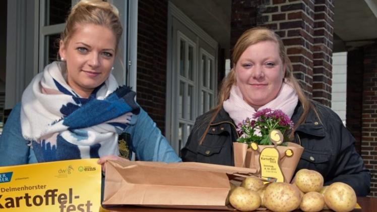 Lea Freuer (li.) und Claudia Schnier von der dwfg organsieren das 26. Kartoffelfest. 