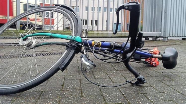 In Wildeshausen ist eine Radfahrerin bei einem Zusammenstoß mit einem Auto leicht verletzt worden. Symbolfoto: Michael Schwager