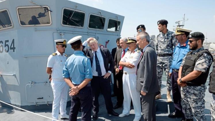 Die libysche Küstenwache verstößt nach einem Gutachten des Bundestages gegen Völkerrecht, indem sie Seenotretter behindert. 