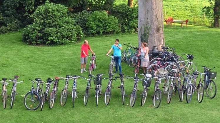 Über 20 Fahrräder haben die Ehrenamtlichen der Fahrradgruppe Hasbergen von Spendern sammeln können. 
