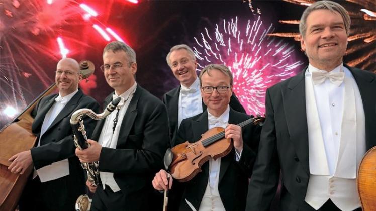 Das Bremer Kaffeehaus-Orchester spielt am 6. Januar im Hotel Backenköhler ein großes Neujahrs-Wunschkonzert. 