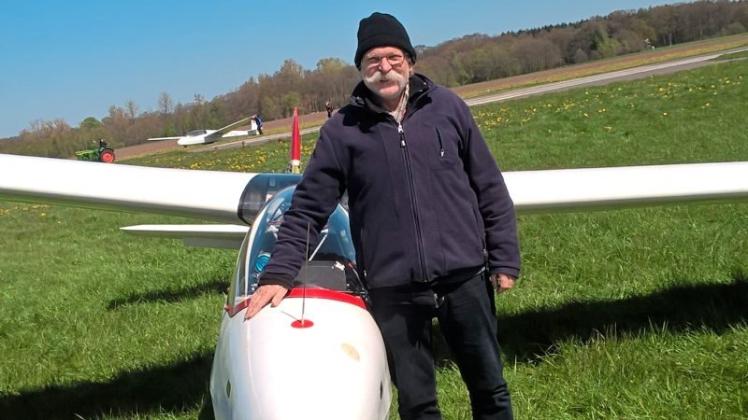 Hermann Precht geht seit 50 Jahren mit Segelfliegern in die Luft. Die Nachwuchsausbildung liegt ihm am Herzen. 