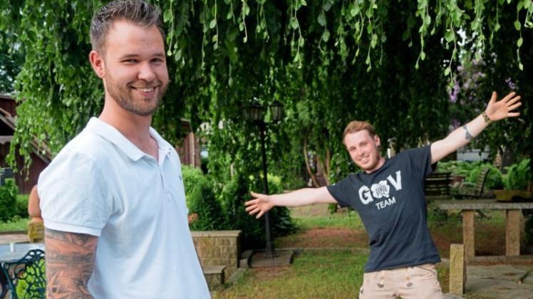Hier, nur wenige Schritte von den Zuschauern entfernt, werden die Künstler am 29. Juli stehen. Veranstalter Nicolas Nitsche (links) und Henry Kunst freuen sich drauf. Hier, nur wenige Schritte von den Zuschauern entfernt, werden die Künstler am 29. Juli stehen. Veranstalter Nicolas Nitsche (links) und Henry Kunst freuen sich drauf.