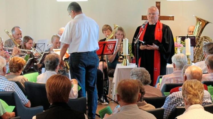 Pastor Udo Dreyer lädt auf der Erlebwas-Messe in Wüsting zu Gottesdiensten ein. Archivfoto: Landtage Nord