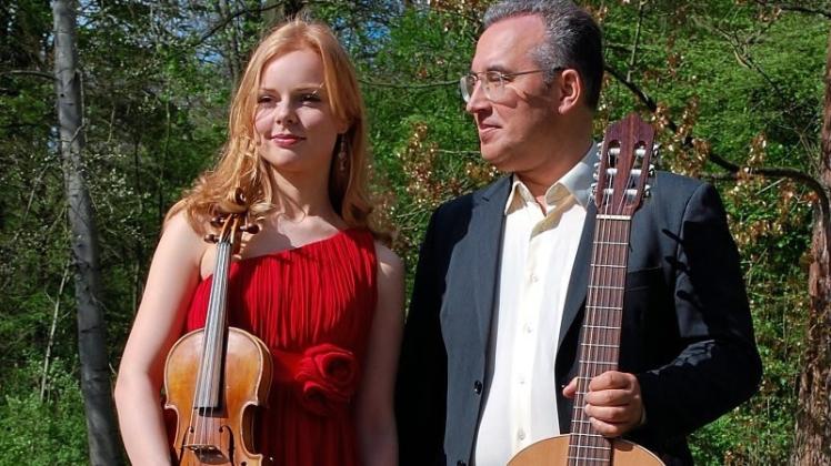 „Virtuose Violinenmusik aus fünf Jahrhunderten“: Die weißrussische Ausnahmegeigerin Anna Markova und der vielseitige Gennady Kuznetsov kommen in die Villa Kaufmann.