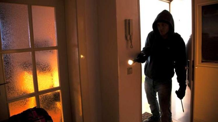 Einbrecher sind am Ostermontag in ein Haus in Hude eingedrungen. Symbolfoto: imago/Jochen Tack