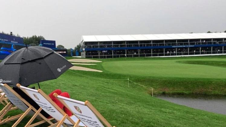 Kurz nach dem Start wurden die ersten Spieler auf der Golfanlage Green Eagle wegen einer Gewitterwarnung ins Clubhaus zurückgerufen. 