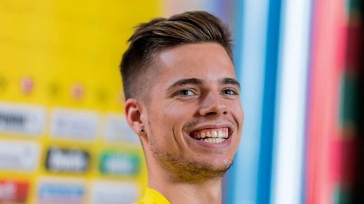 Dortmunds Julian Weigl will seiner Mannschaft spätestens im September wieder auf dem Platz helfen. 