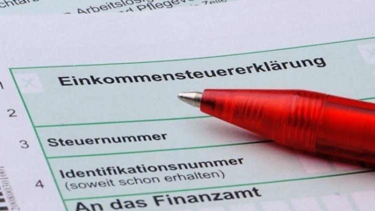 Wir haben unsere Direktkandidaten gefragt: Wie muss sich die Steuerpolitik ändern? Symbolfoto: dpa Wir haben unsere Direktkandidaten gefragt: Wie muss sich die Steuerpolitik ändern? Symbolfoto: dpa